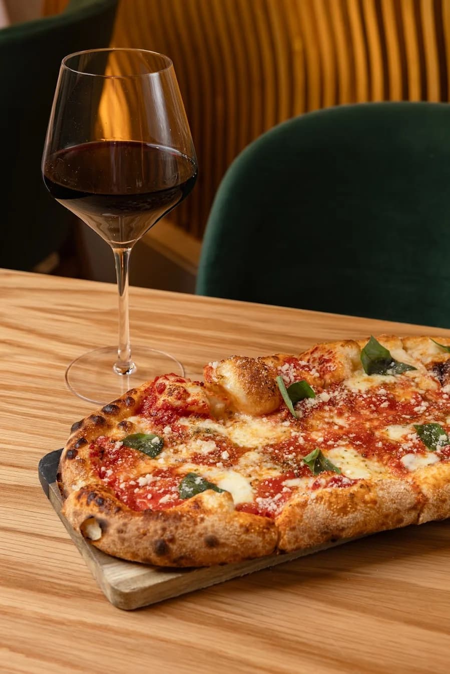 Roman-style Margherita pizza — fior di latte and basil